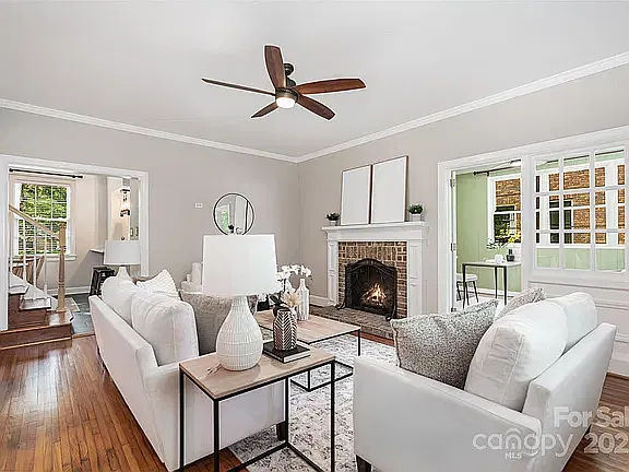 5 bed, 3281 sqft, $2,800 — Photo 4