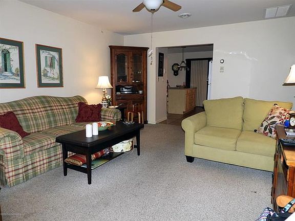 2nd image of 9 Montana Dr