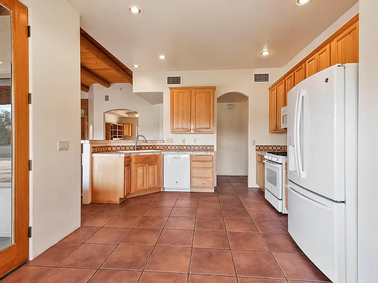 10450 E Placita Guanajuato — Photo 19