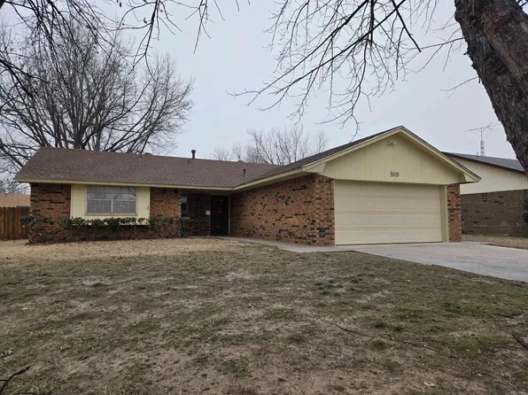 3018 W Delta Dr, Enid, OK 73703
