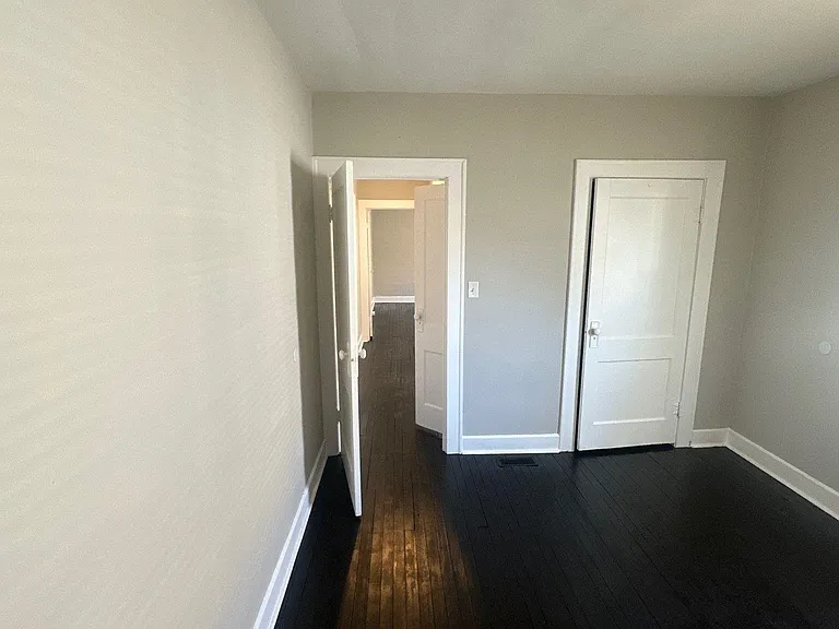 1122 King Ave — Photo 8