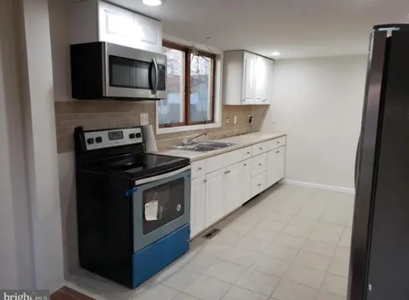 3 bed, 1260 sqft, $2,250 — Photo 3