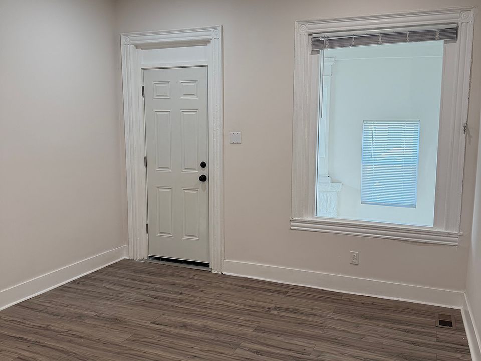 1st image of 5758 Cedar Ave #1