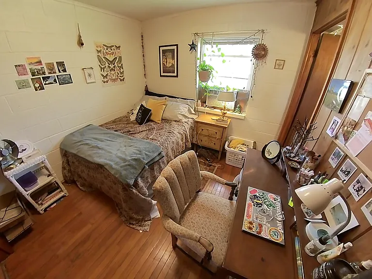 1202 N Dunn St #6 — Photo 5
