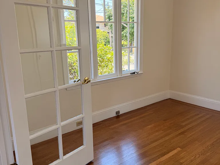 3328 Fernside Blvd — Photo 5