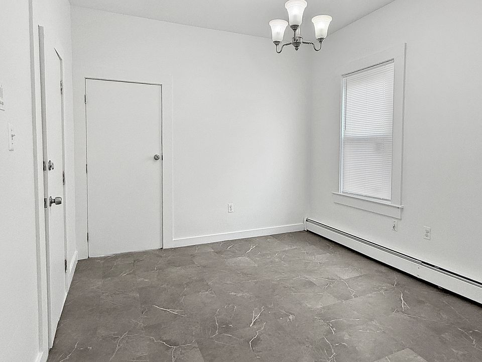 2nd image of 459-463 Broadway #102