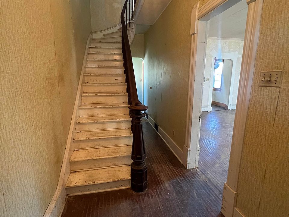 1240 Alta Vista St, Dubuque, IA 52001 Zillow