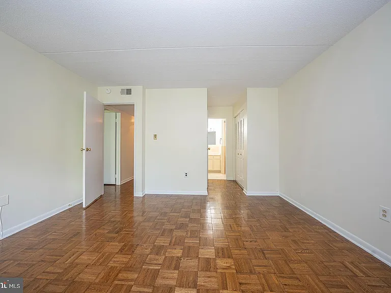 260 W Montgomery Ave #304 — Photo 20