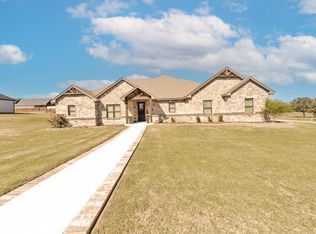 1610 N Mason St, Bowie, TX 76230