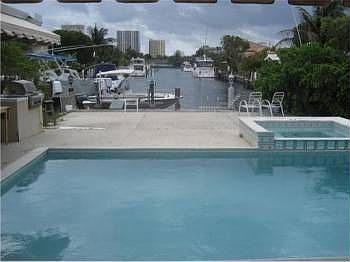 1st image of 4010 Bayview Dr