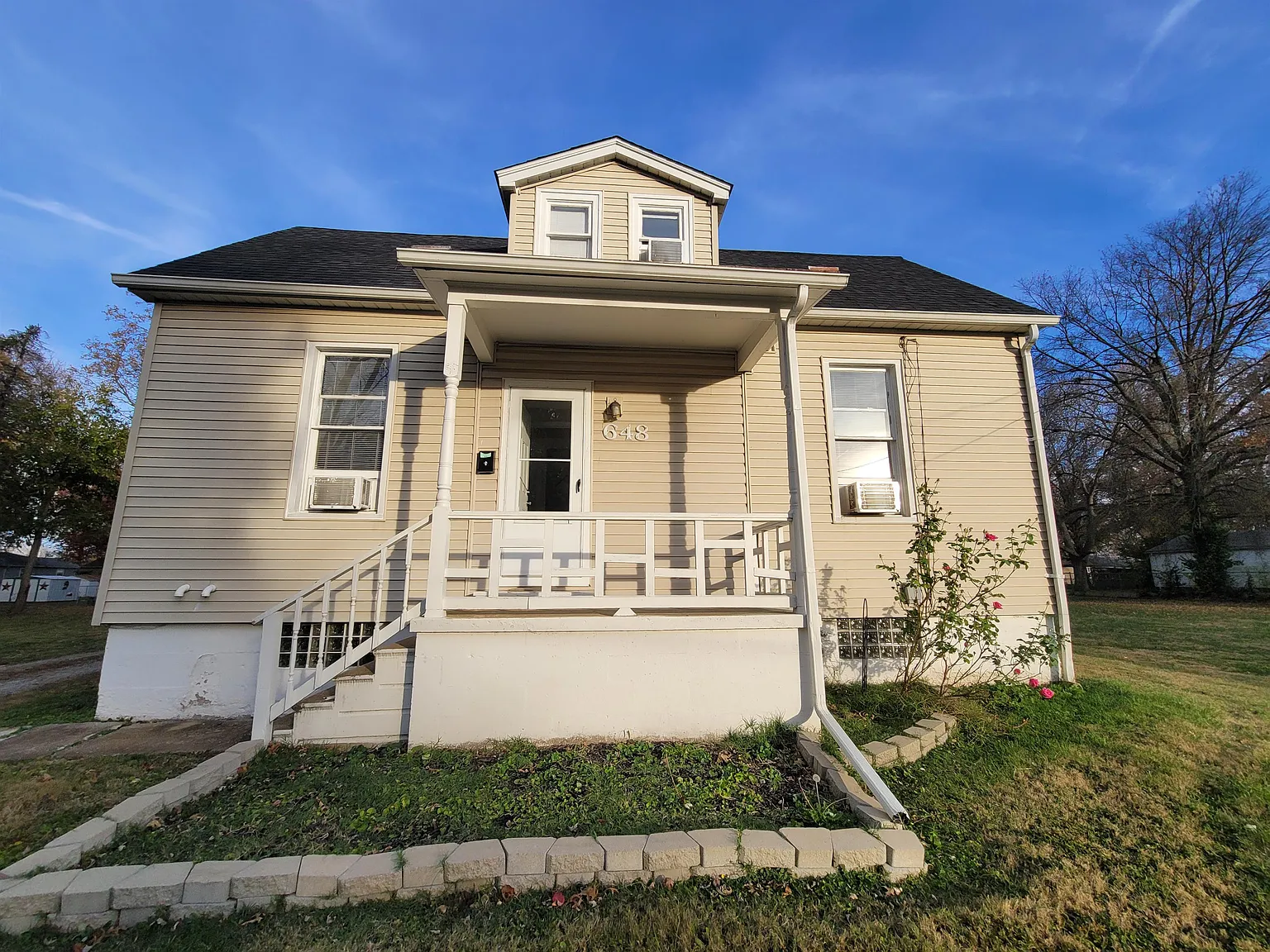 648 N 39th St photo 1