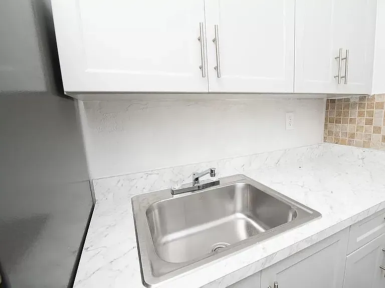 1 bed, 600 sqft, $1,600 — Photo 2