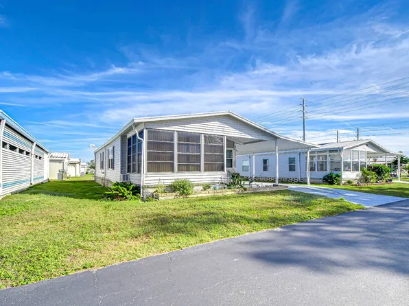 7020 Naranja St, Zephyrhills, FL 33541