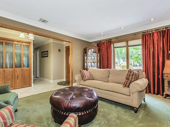 5th image of 39 Summercress Ln