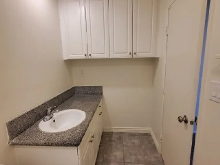 545 E Rue Royale St — Photo 15