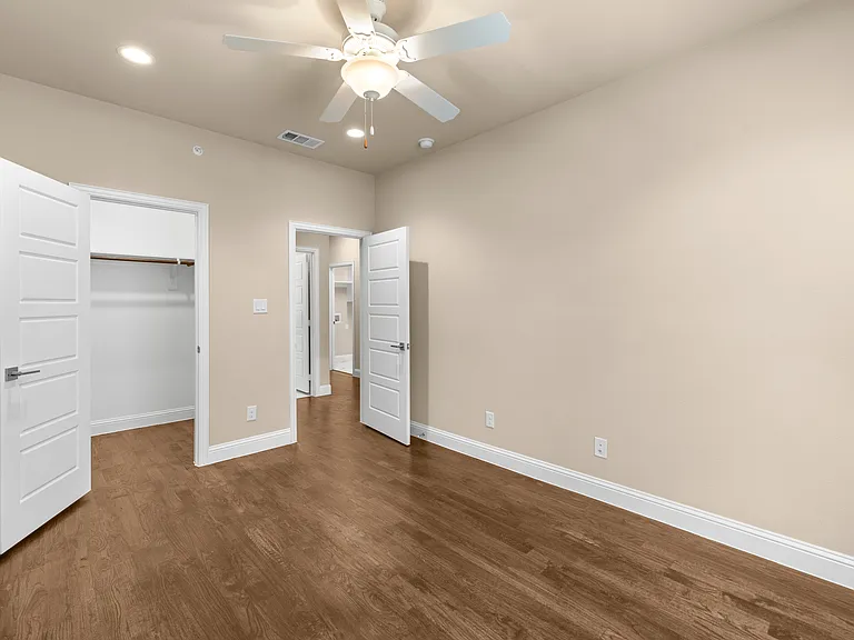 2952 Sheridan Dr — Photo 25