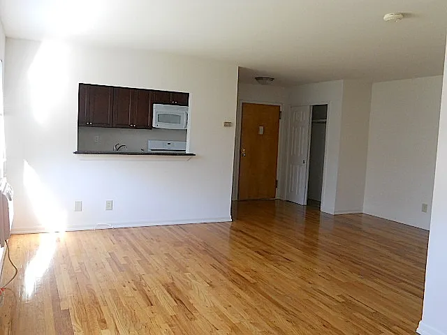 Waterview Dr — Photo 2