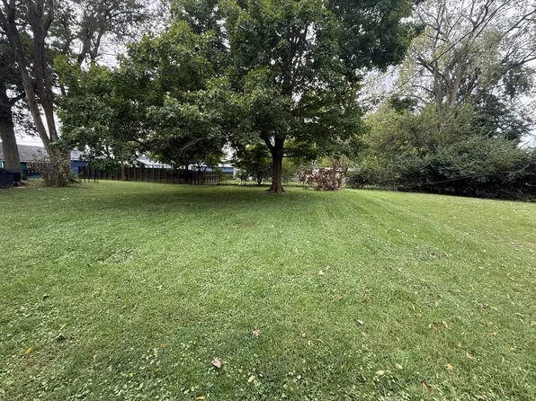 1615 S Glendale Dr, Muncie, IN 47304