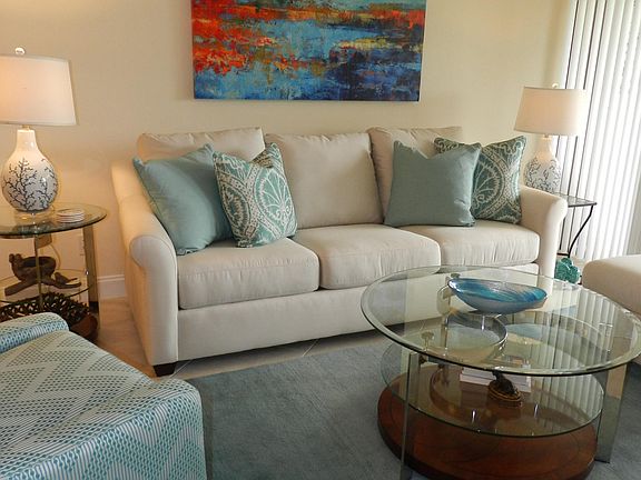 Home For Sale In Pga National