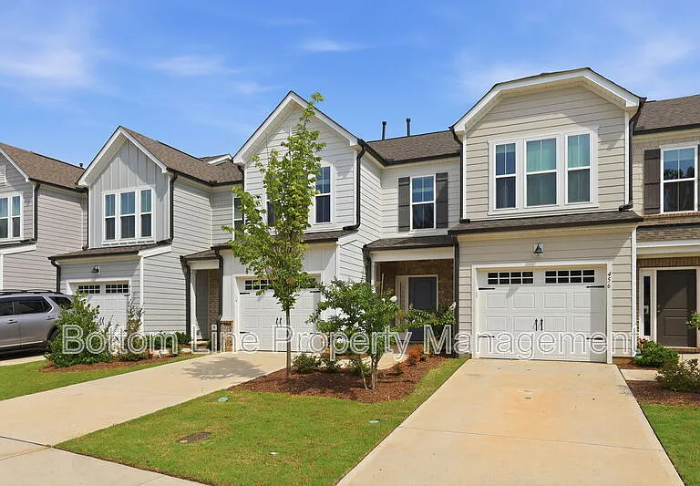 460 Glen Clova Dr — Photo 3