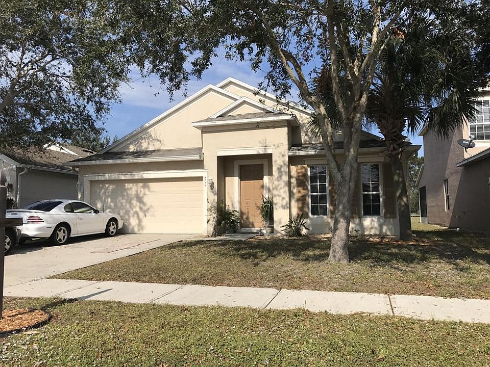 1st image of 800 Benton Dr