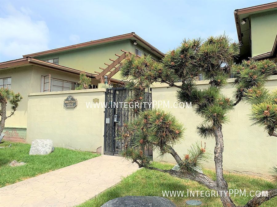 1st image of 3119 1/2 30th St