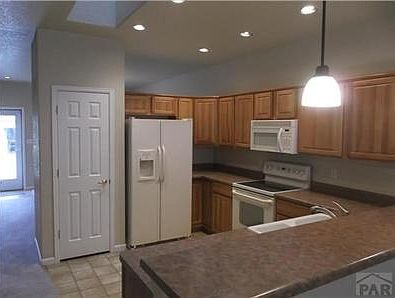 3rd image of 4161 Surfwood Ln Unit 115