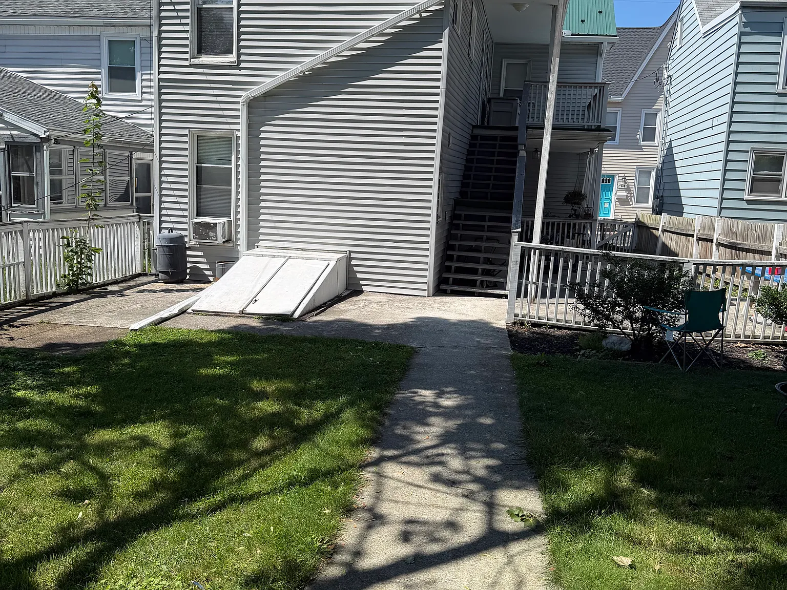 2 bed, $995 — Photo 2