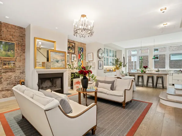 308 East 30th Street image 4 of 21