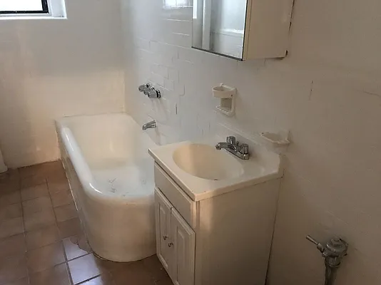 Rented by Zuz Realty | media 48