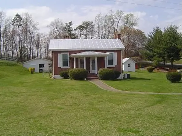 3129 Derby Rd, Gretna, VA 24557