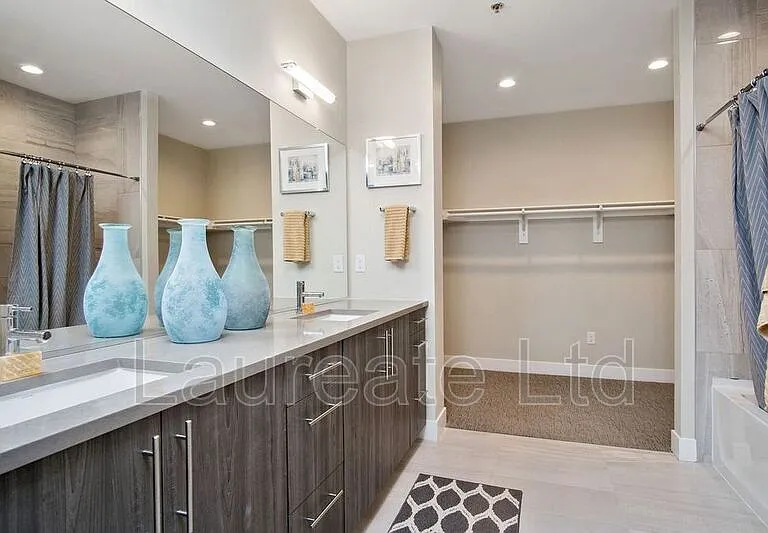 3198 Blake St #504 — Photo 11