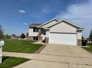 4982 King Arthur Dr NW, Rochester, MN 55901