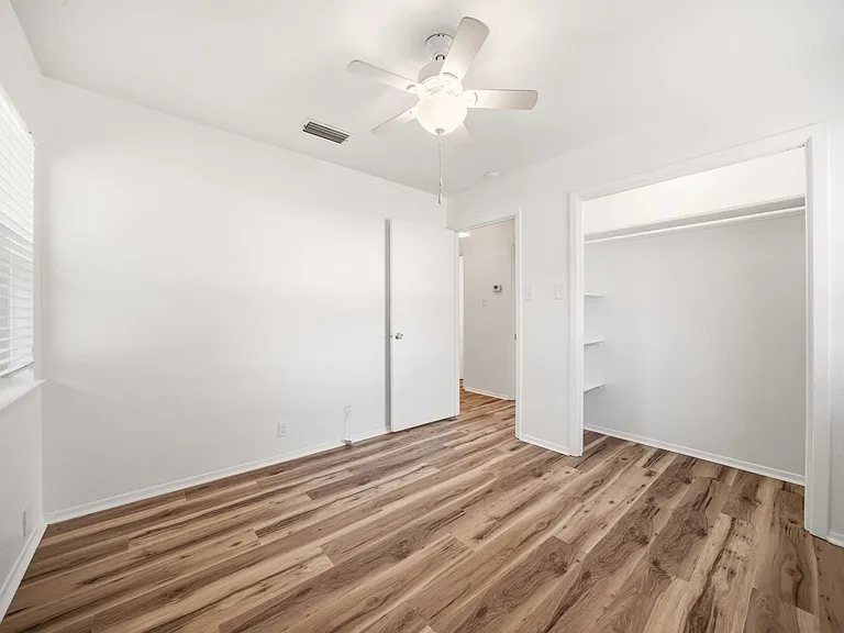 111 Sandy Ln — Photo 18