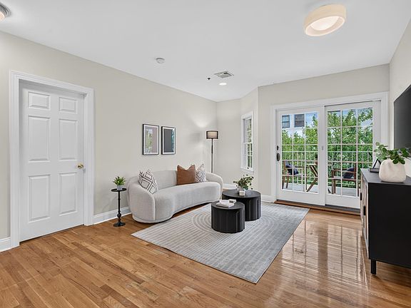 2nd image of 215 Grand St APT 2R