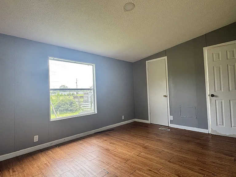 1003 Pleasantdale Cir — Photo 7