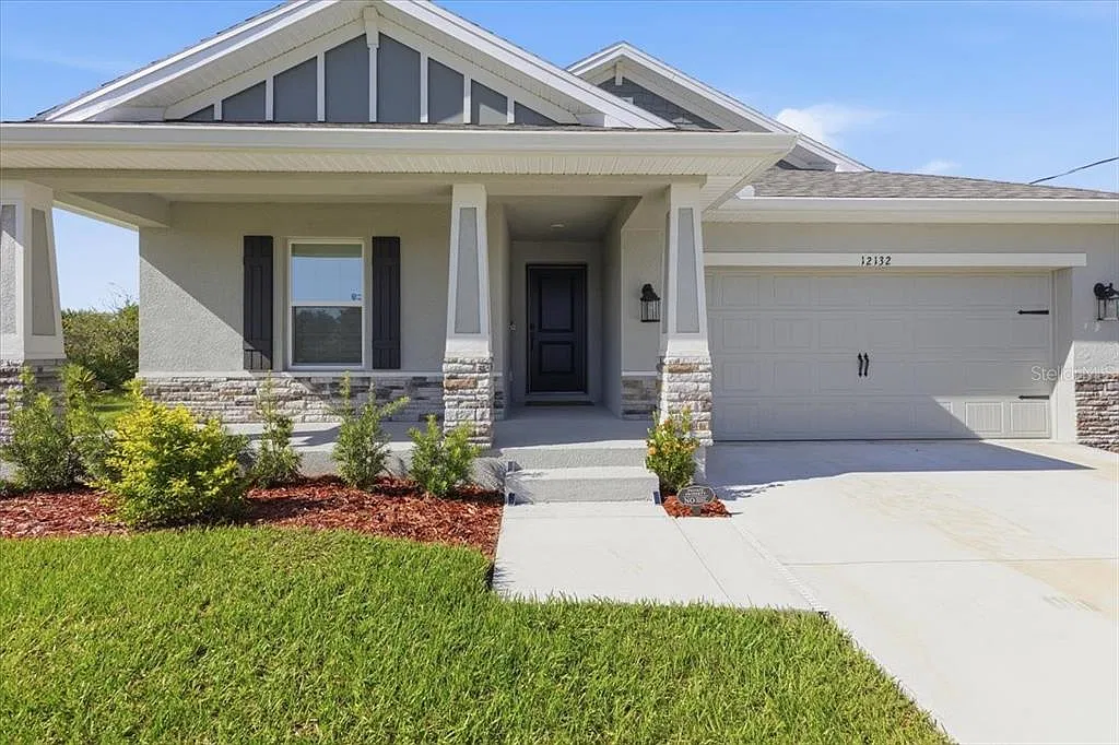 3 bed, 2.0 bath, 1580 sqft, $3,900 — Photo 2