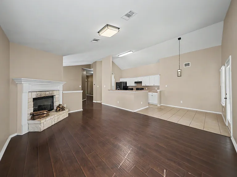 4502 Golden Gate Dr — Photo 9