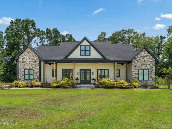 9442 Old Salem Way NW, Calabash, NC 28467