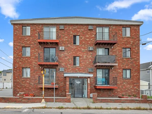1235 N Shore Rd APT 2C, Revere, MA 02151