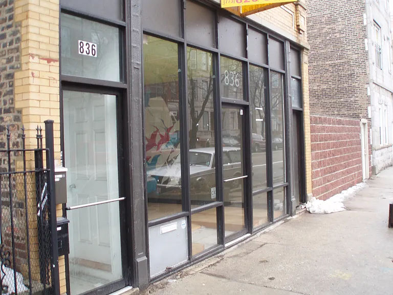 836 N Damen Ave #1 — Photo 1