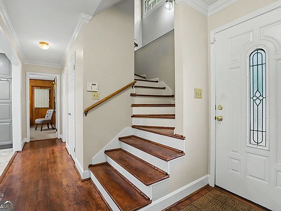 5th image of 2620 Bull Run Dr