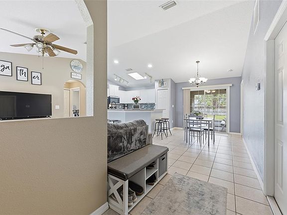 4th image of 41 Riviere Ln