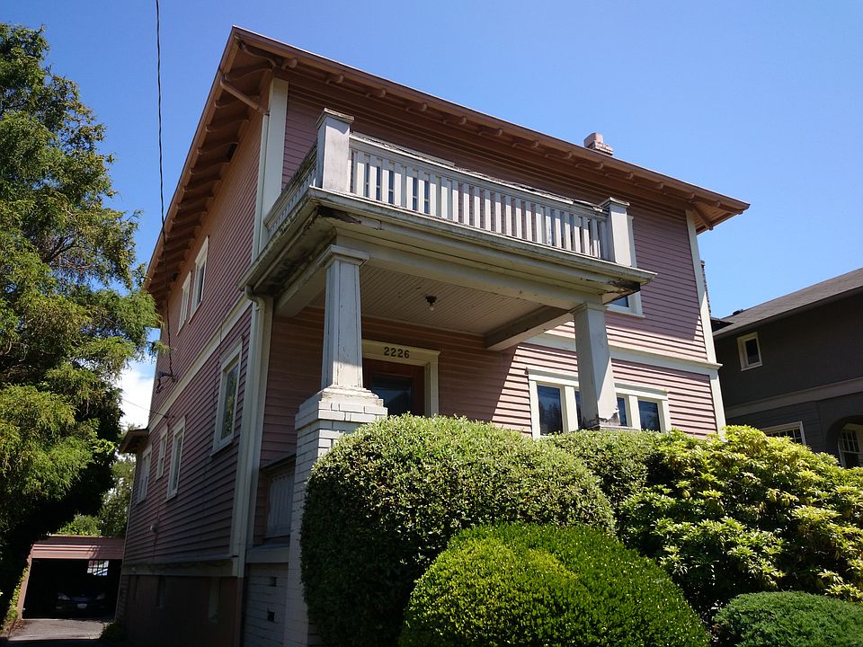 2nd image of 2226 Federal Ave E