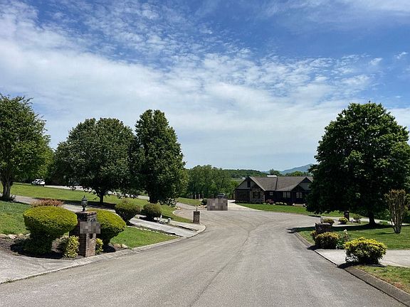 3rd image of 3437 Baxter View Dr