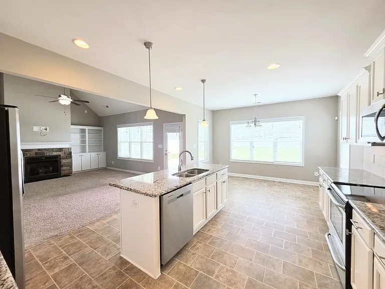 2229 Andalusian Dr — Photo 8