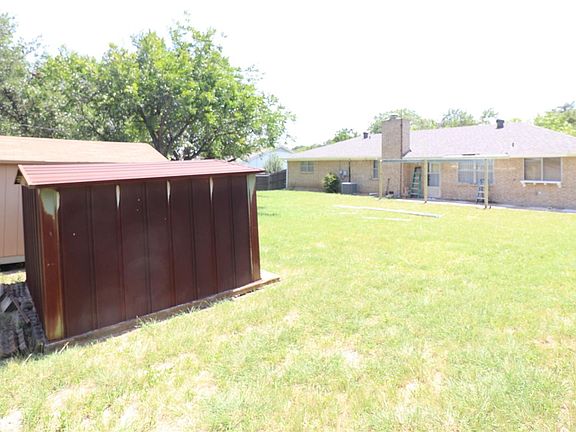 4th image of 3420 Willowcrest Dr