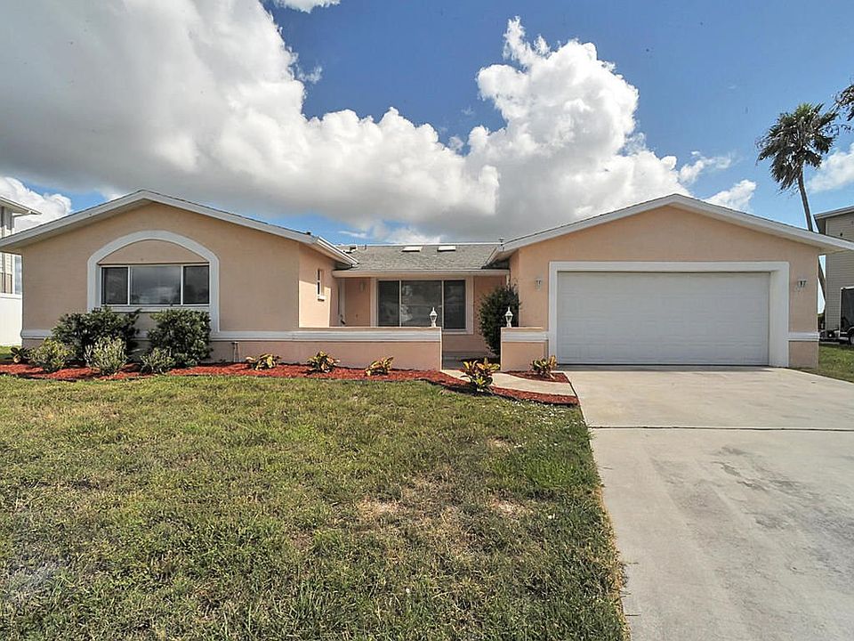 1st image of 460 Caracas Dr
