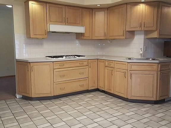 4th image of 7751 Kathy Ln