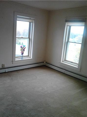 2nd image of 2 Zygmunt Ln